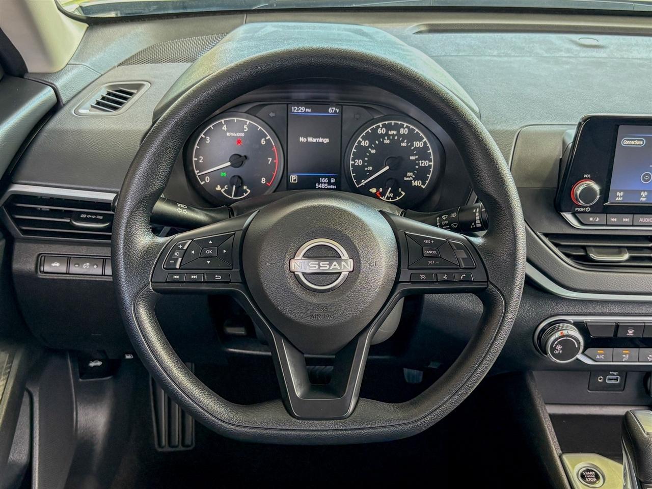 Nissan Altima  2024