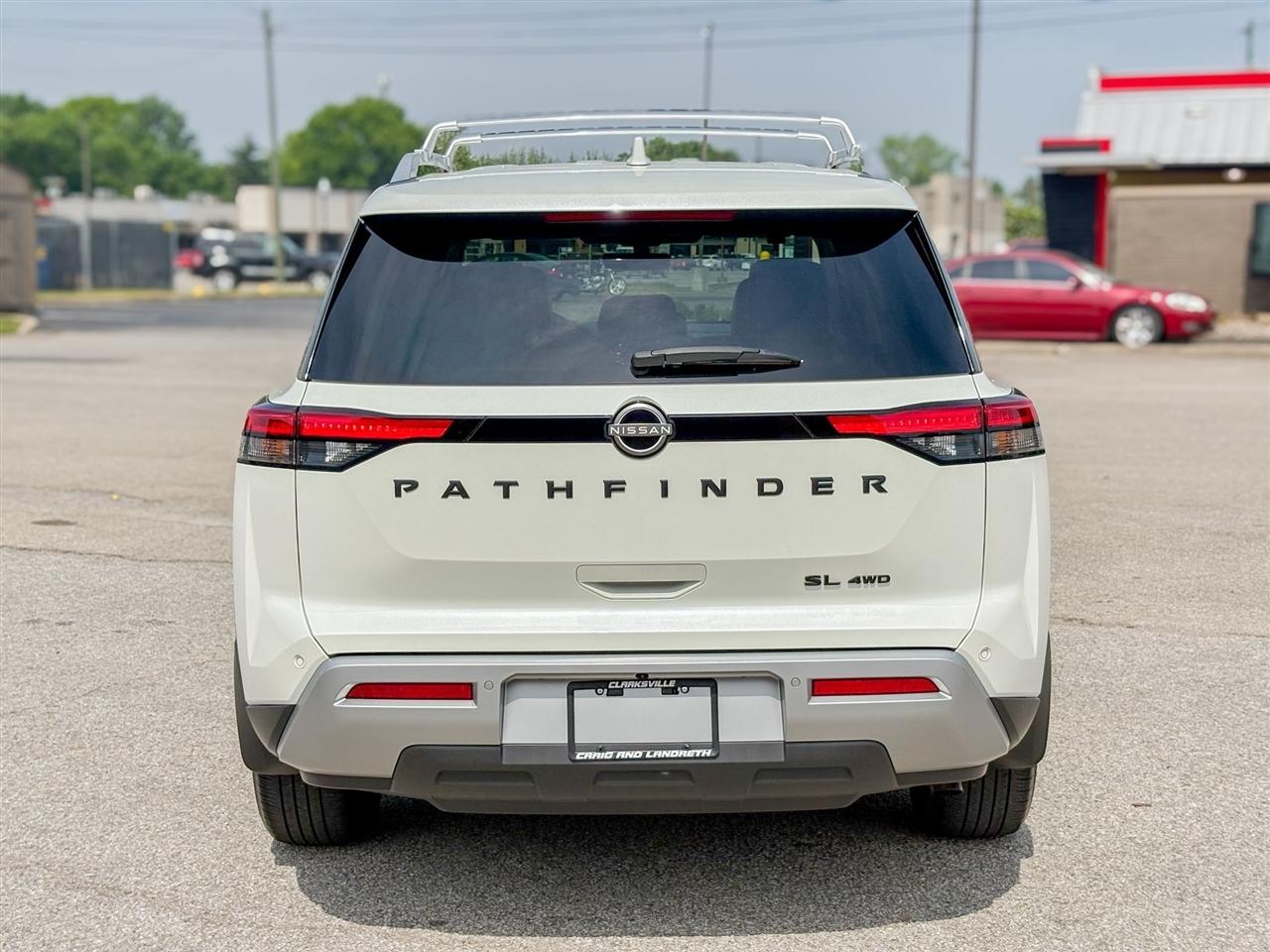 Nissan Pathfinder SL 4WD 2023