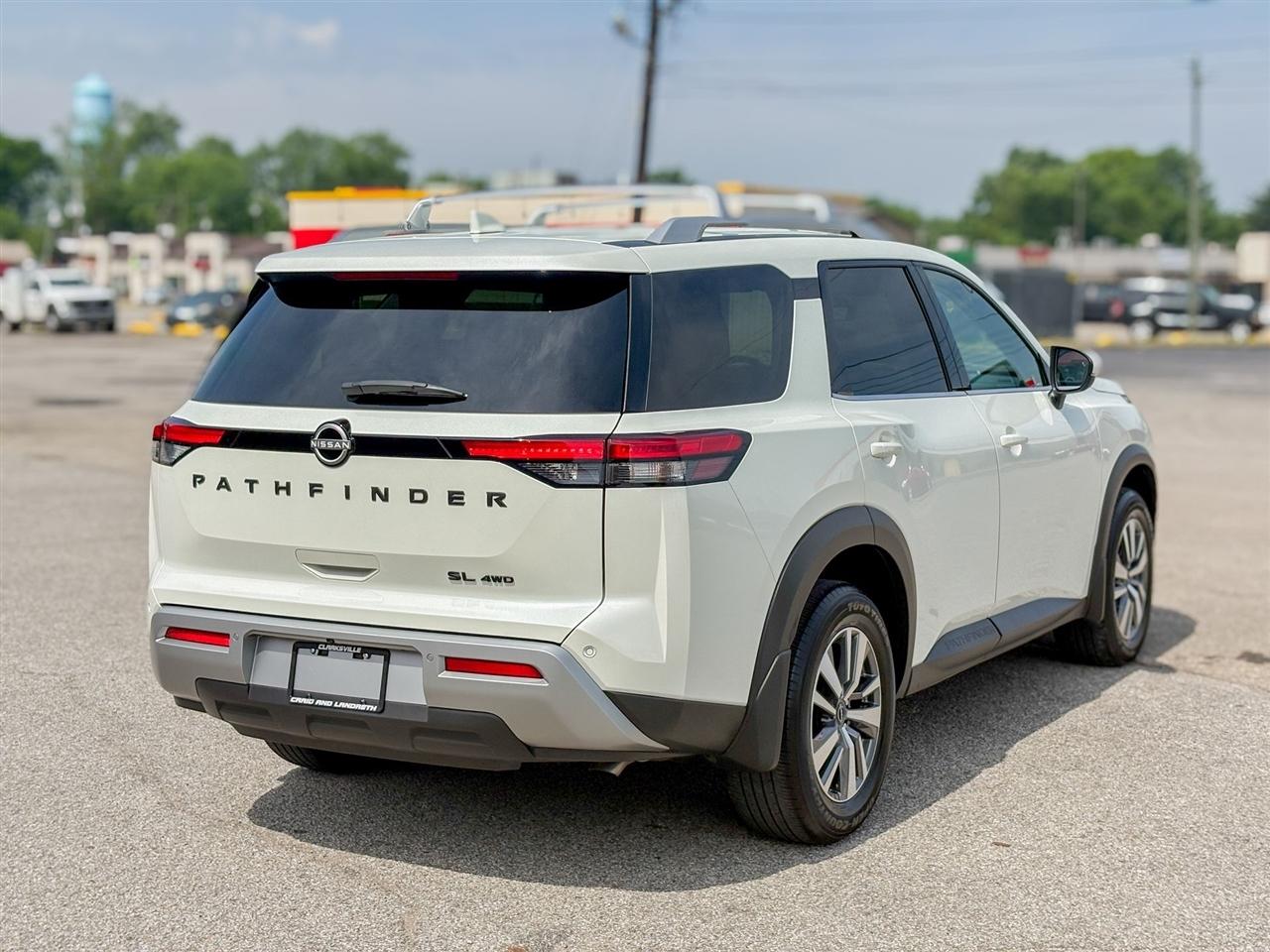Nissan Pathfinder SL 4WD 2023