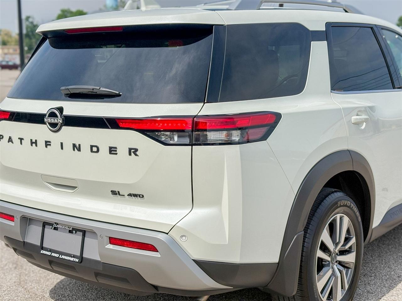 Nissan Pathfinder SL 4WD 2023