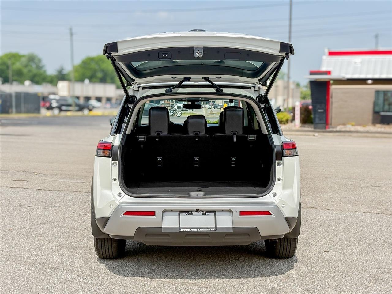 Nissan Pathfinder SL 4WD 2023