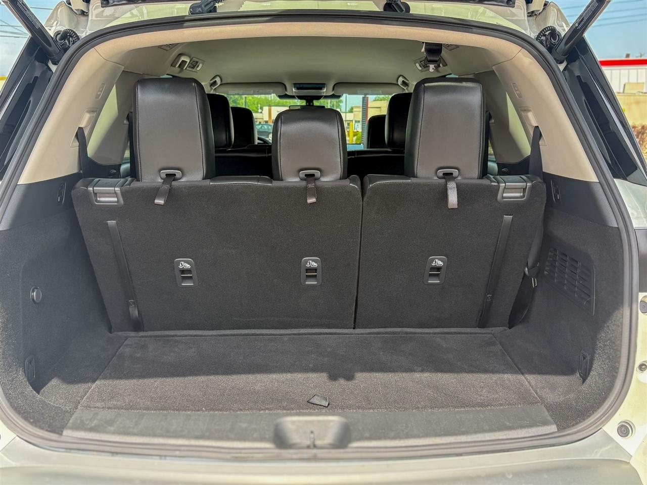 Nissan Pathfinder SL 4WD 2023