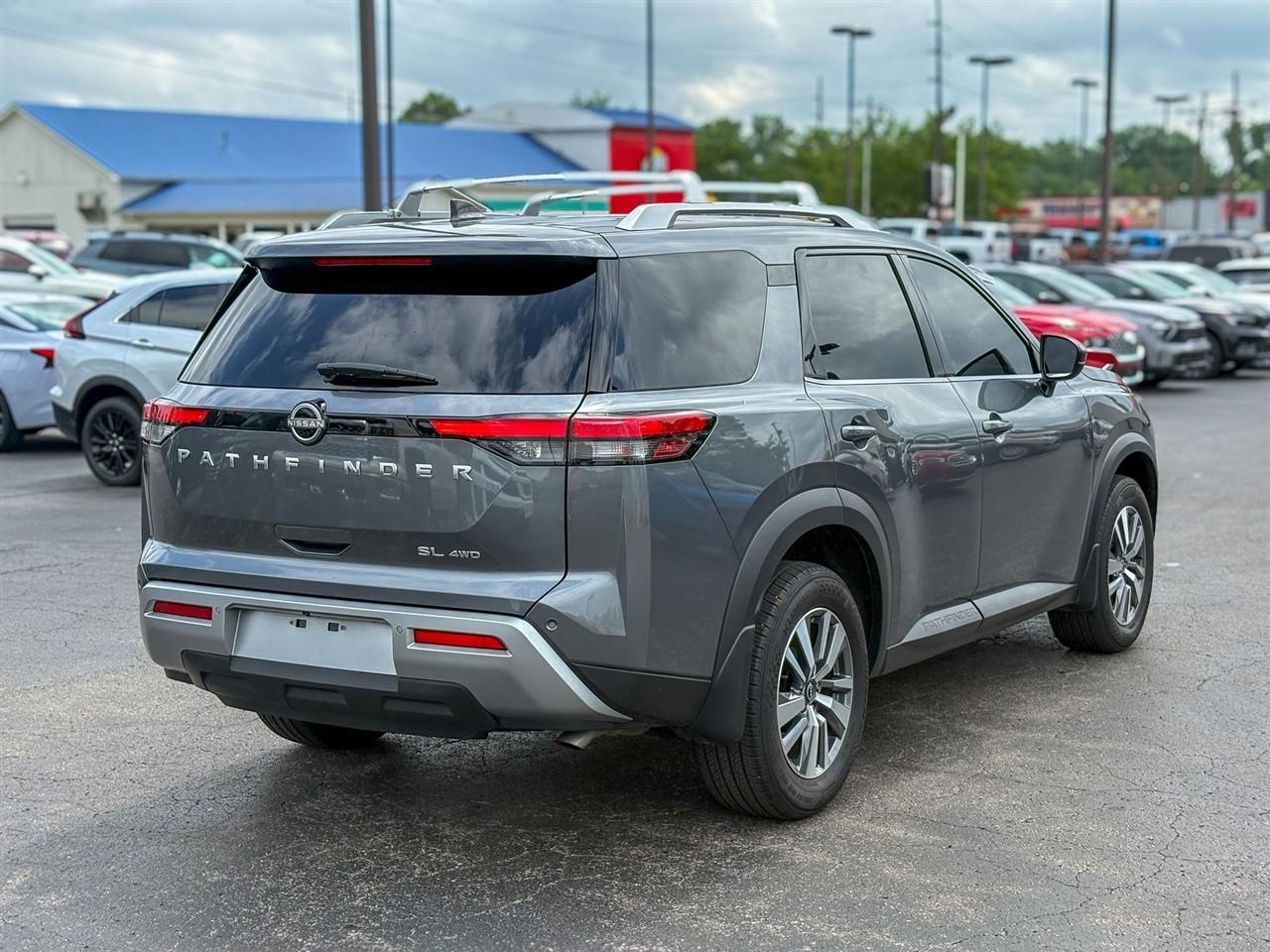 Nissan Pathfinder  2025