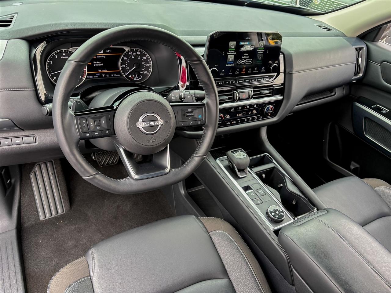 Nissan Pathfinder  2025