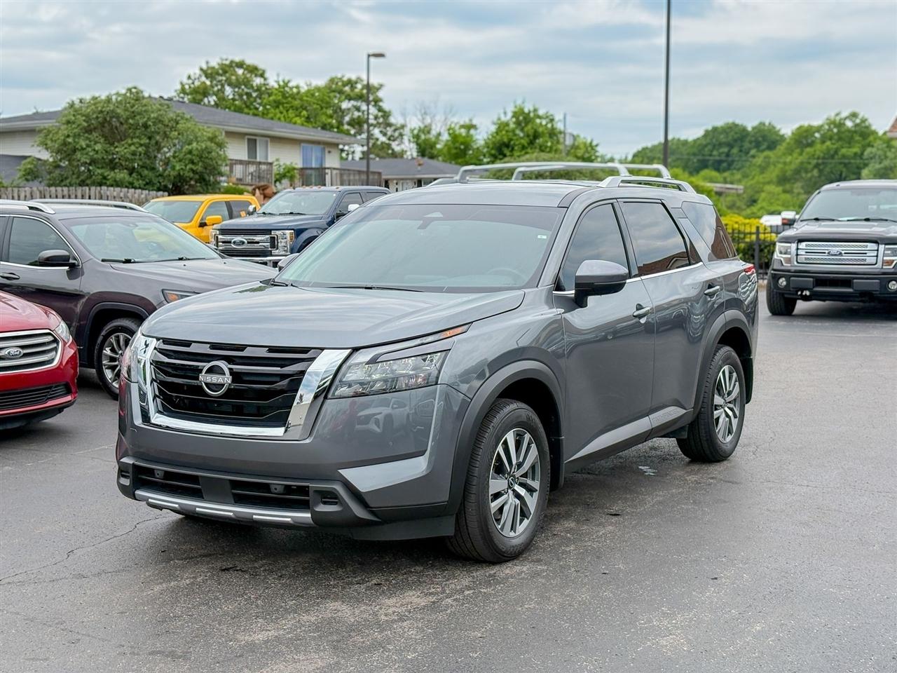 Nissan Pathfinder  2025