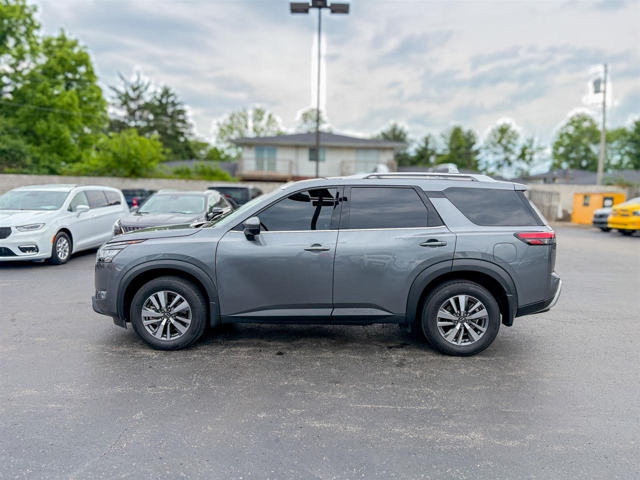 Nissan Pathfinder  2025