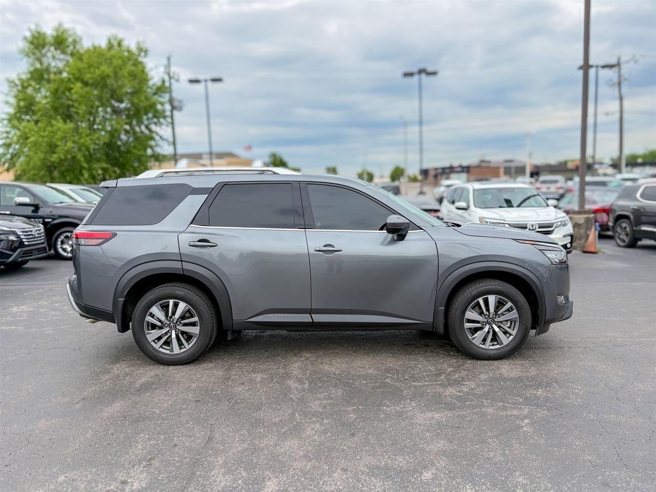 Nissan Pathfinder  2025