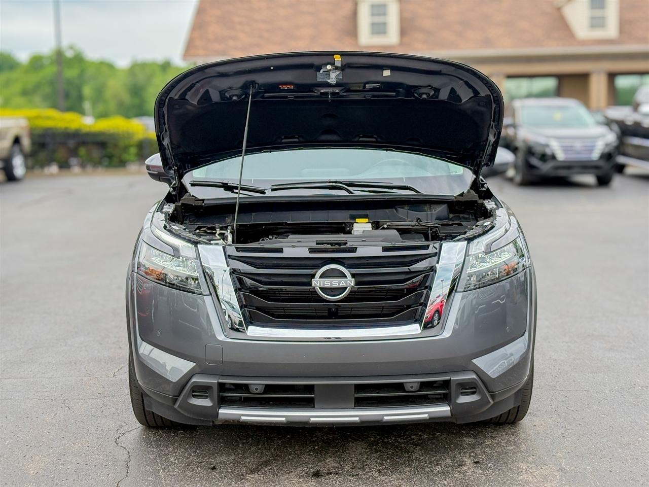 Nissan Pathfinder  2025