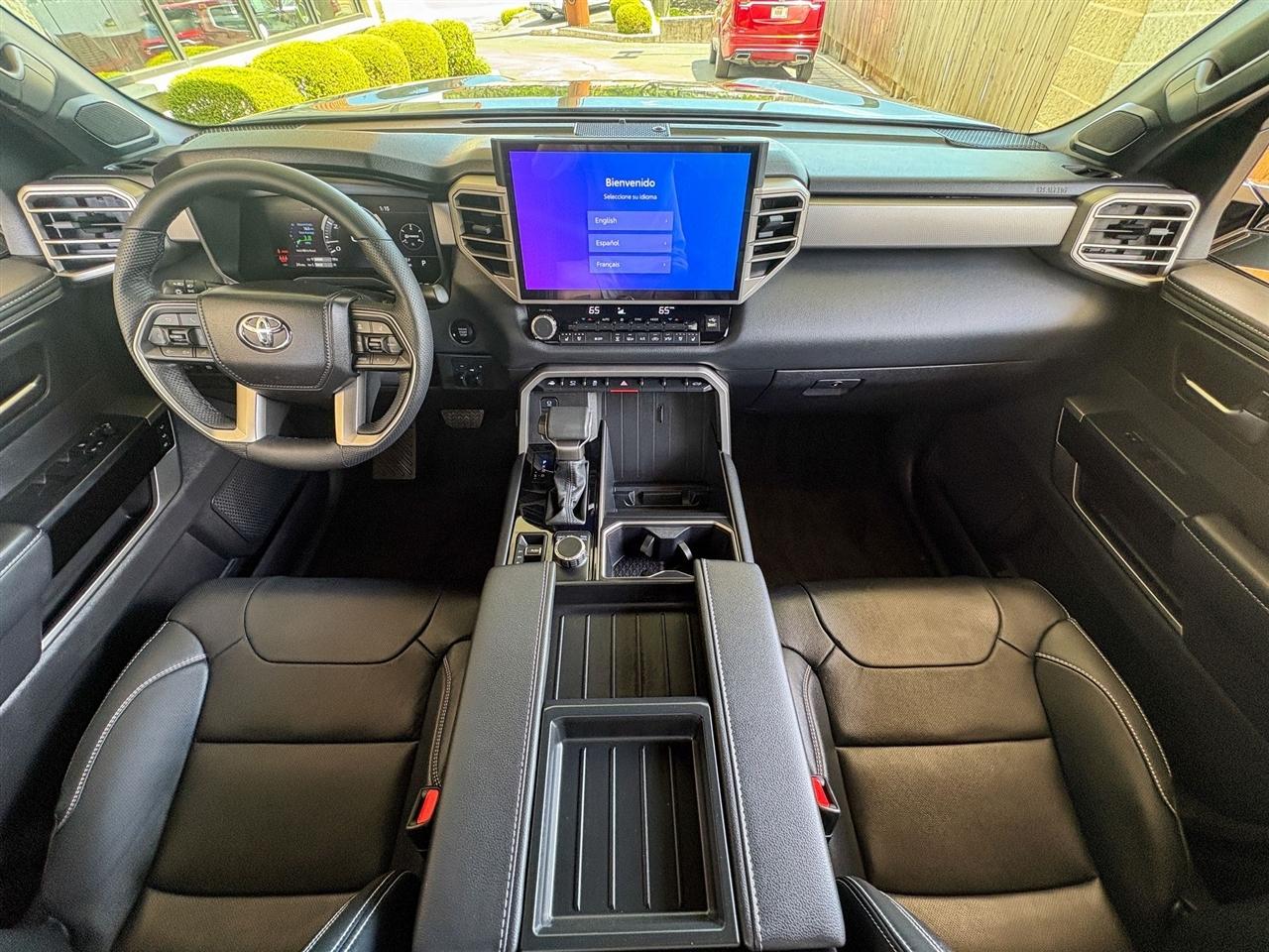 Toyota Tundra Limited Crew Max 4WD 2026
