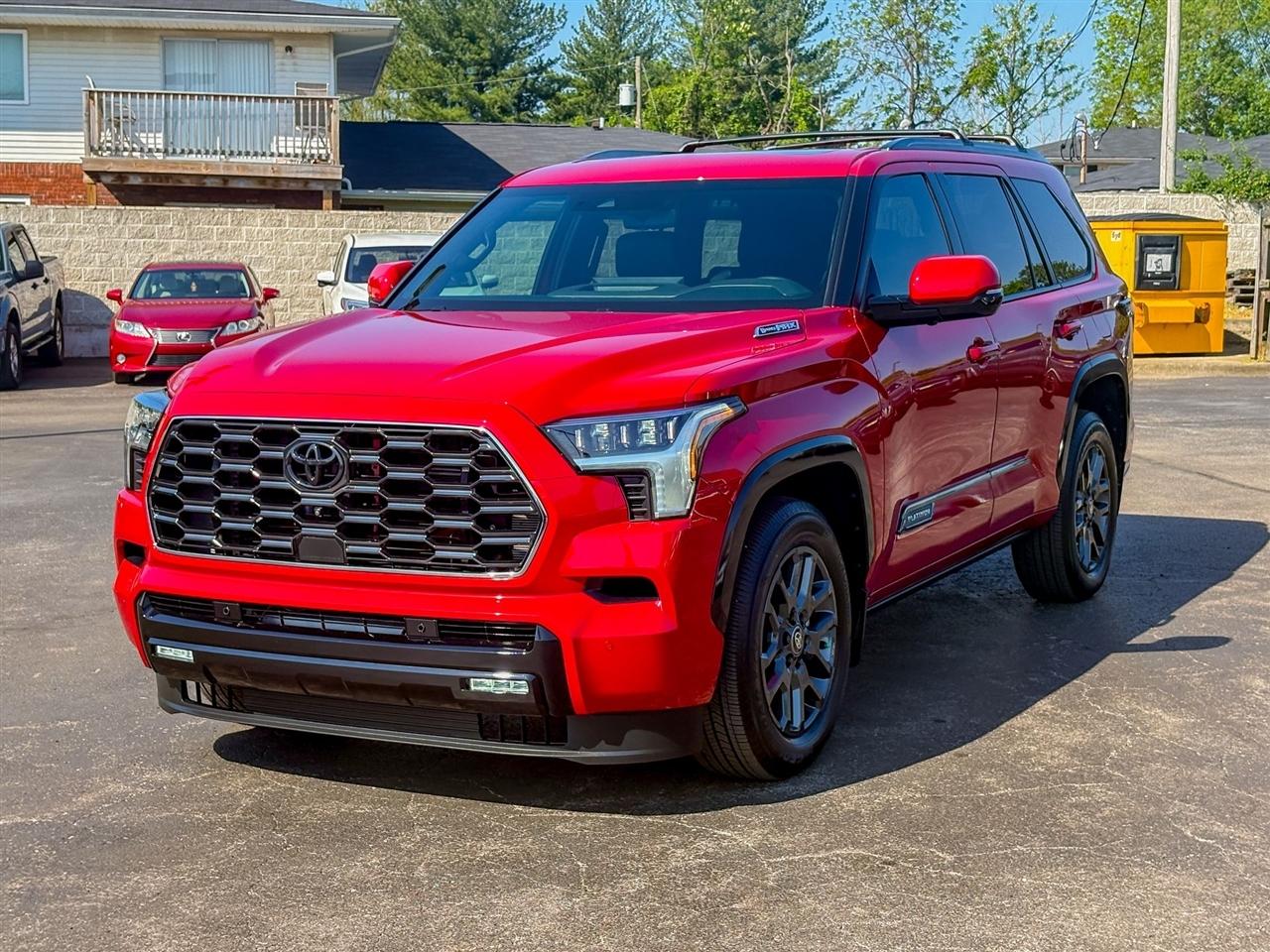 Toyota Sequoia Platinum 4WD 2025