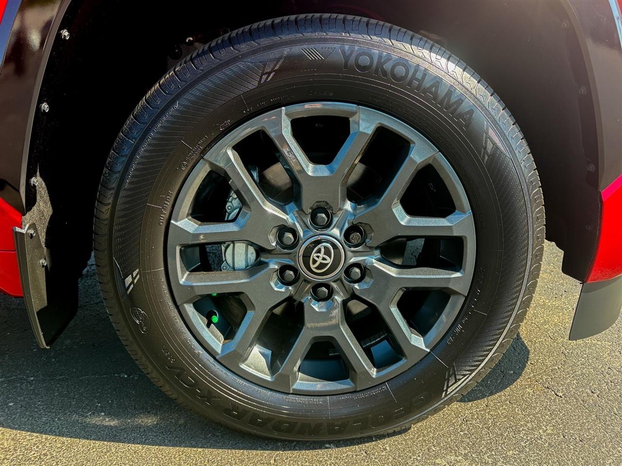 Toyota Sequoia Platinum 4WD 2025