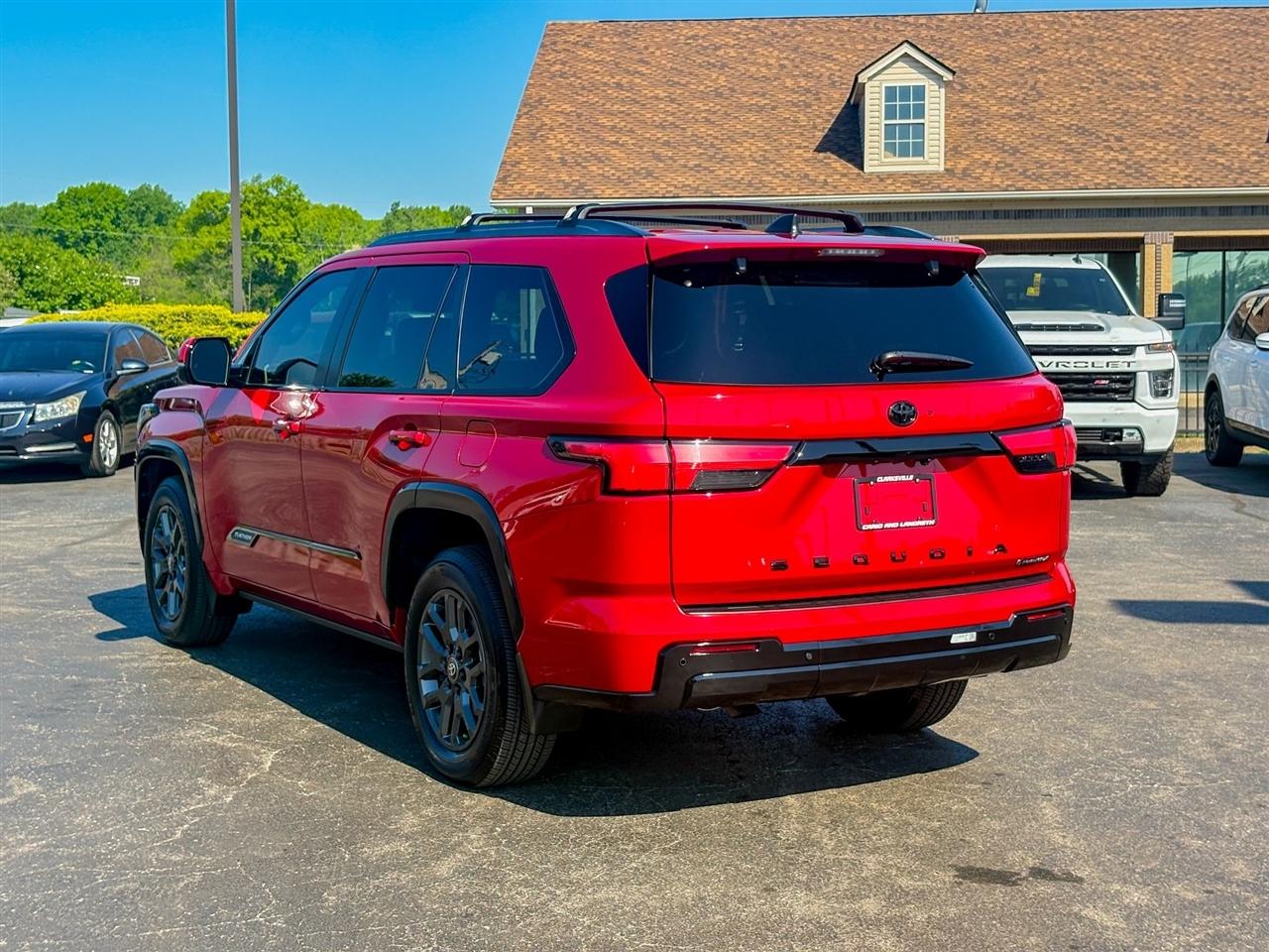 Toyota Sequoia Platinum 4WD 2025