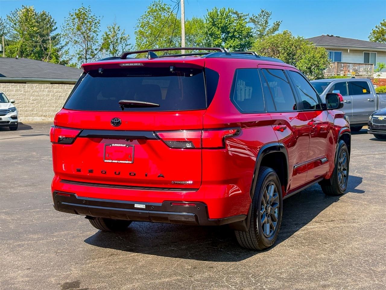 Toyota Sequoia Platinum 4WD 2025