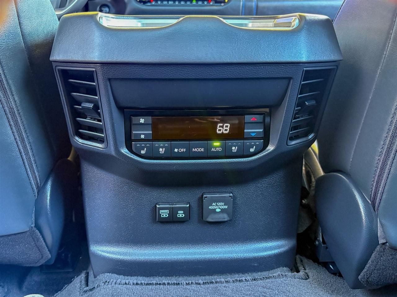 Toyota Sequoia Platinum 4WD 2025