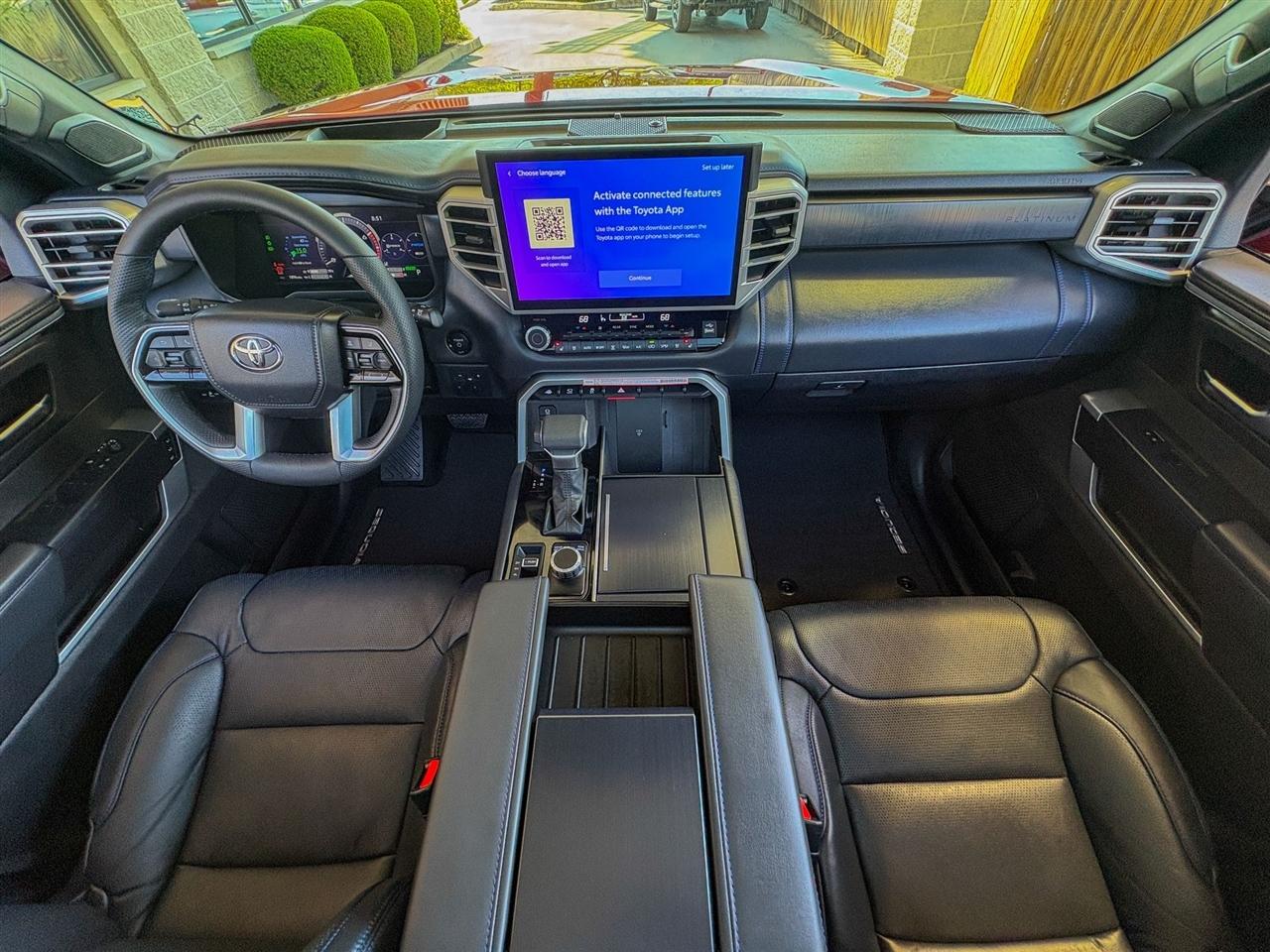 Toyota Sequoia Platinum 4WD 2025