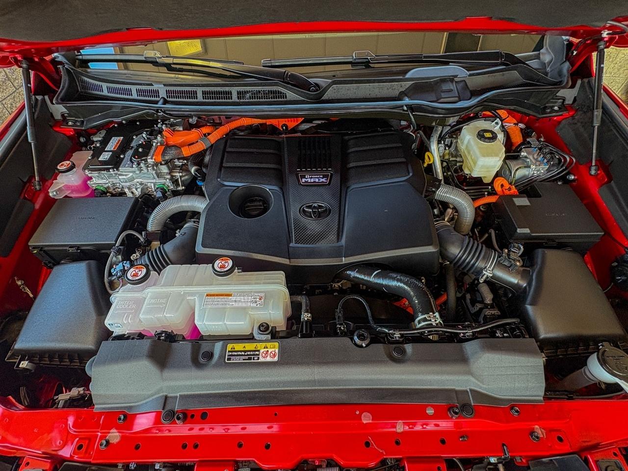 Toyota Sequoia Platinum 4WD 2025