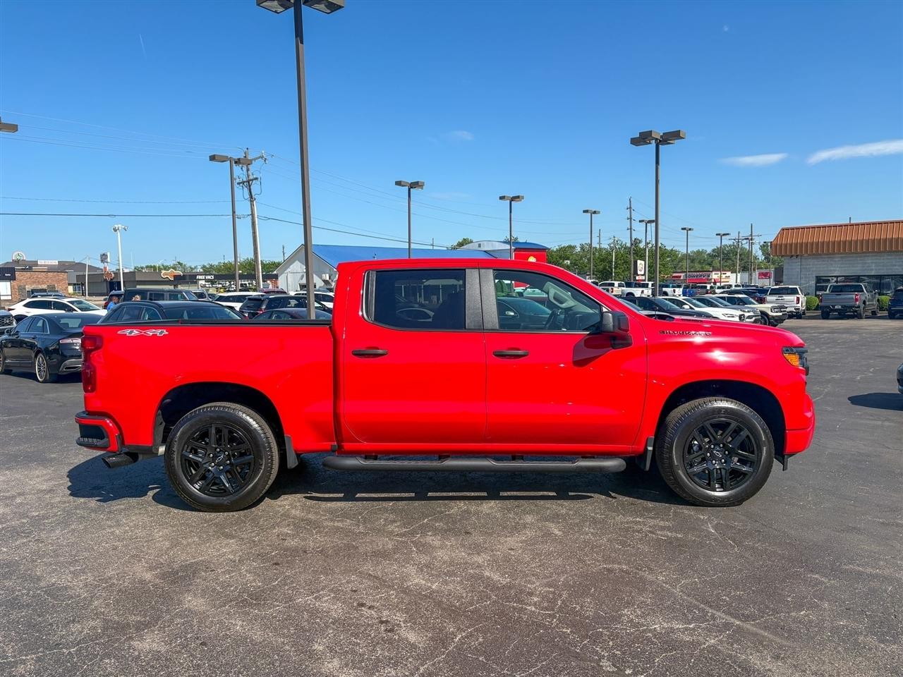 Chevrolet Silverado 1500  2025