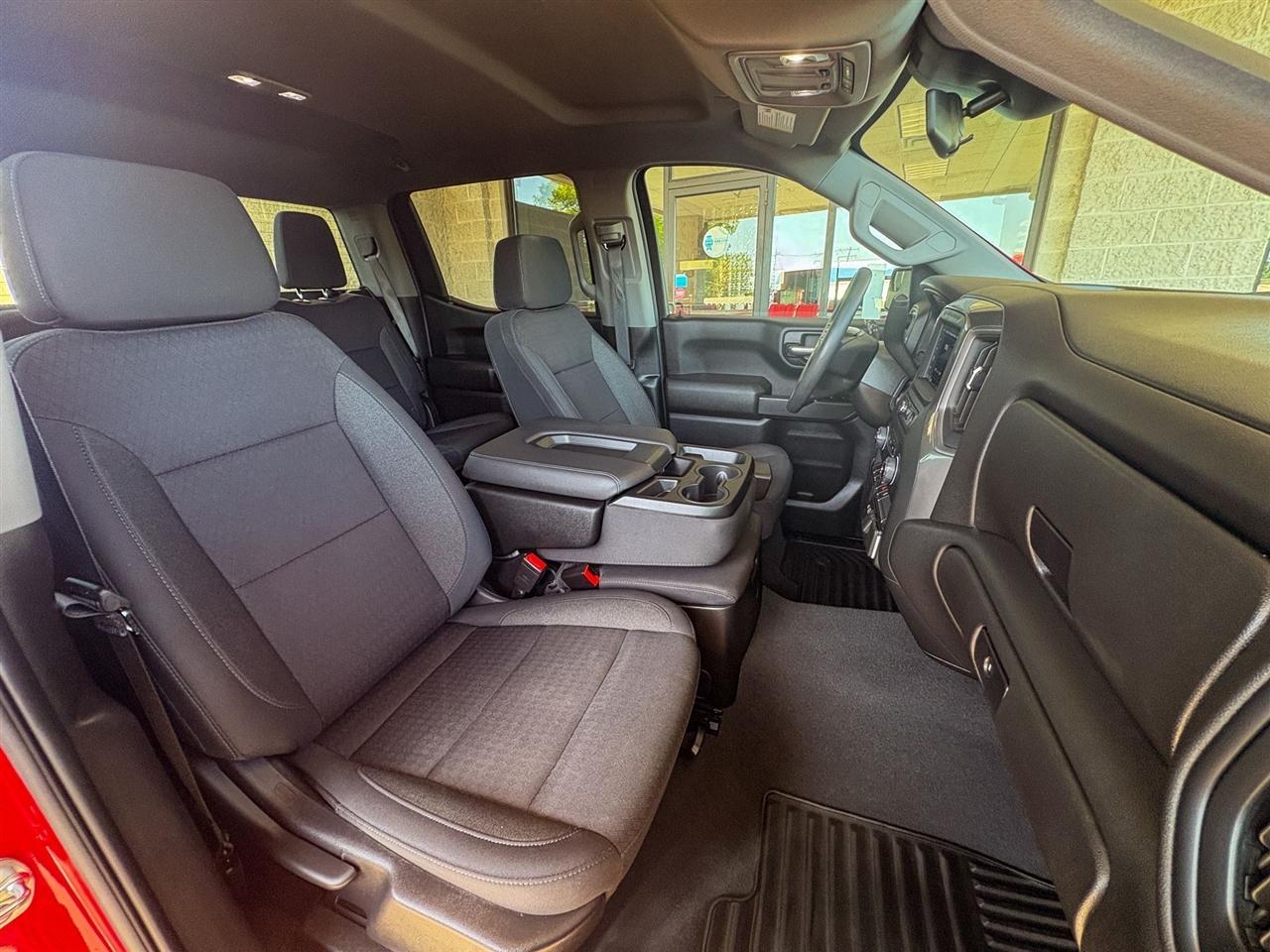 Chevrolet Silverado 1500  2025