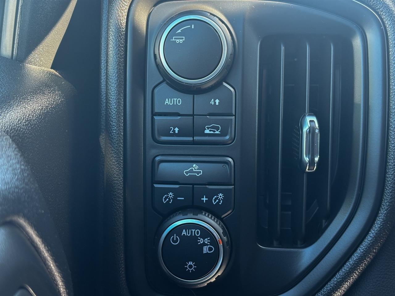 Chevrolet Silverado 1500  2025