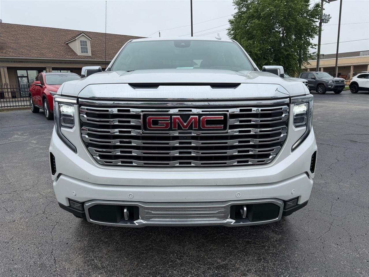 GMC Sierra 1500 Denali Crew Cab 4WD 2025