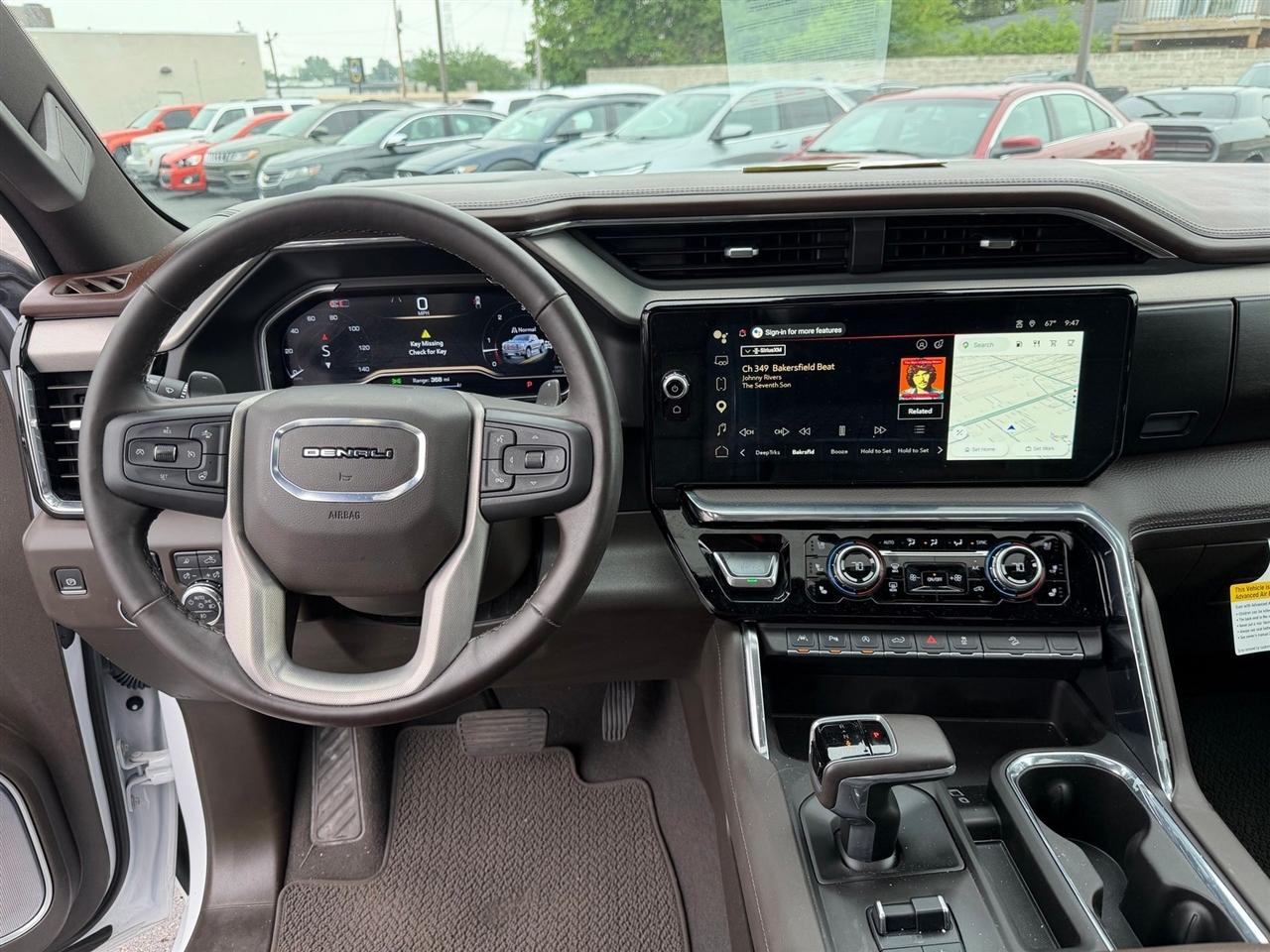 GMC Sierra 1500 Denali Crew Cab 4WD 2025
