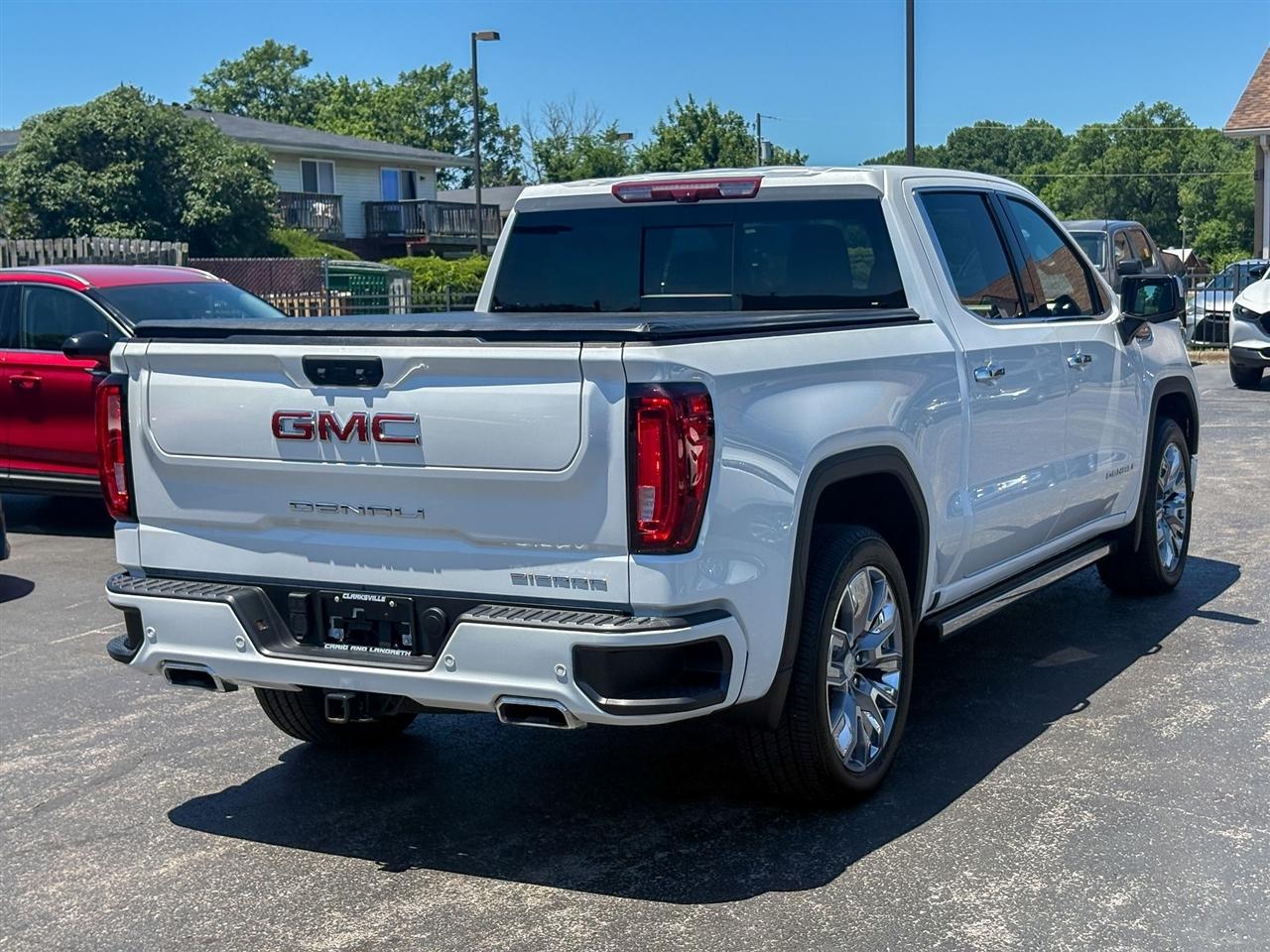 GMC Sierra 1500 Denali Crew Cab 4WD 2025