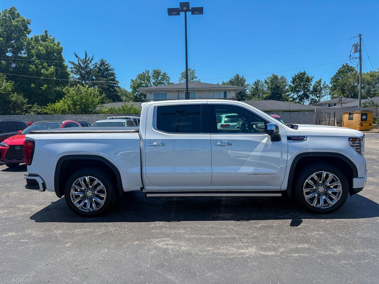 GMC Sierra 1500 Denali Crew Cab 4WD 2025