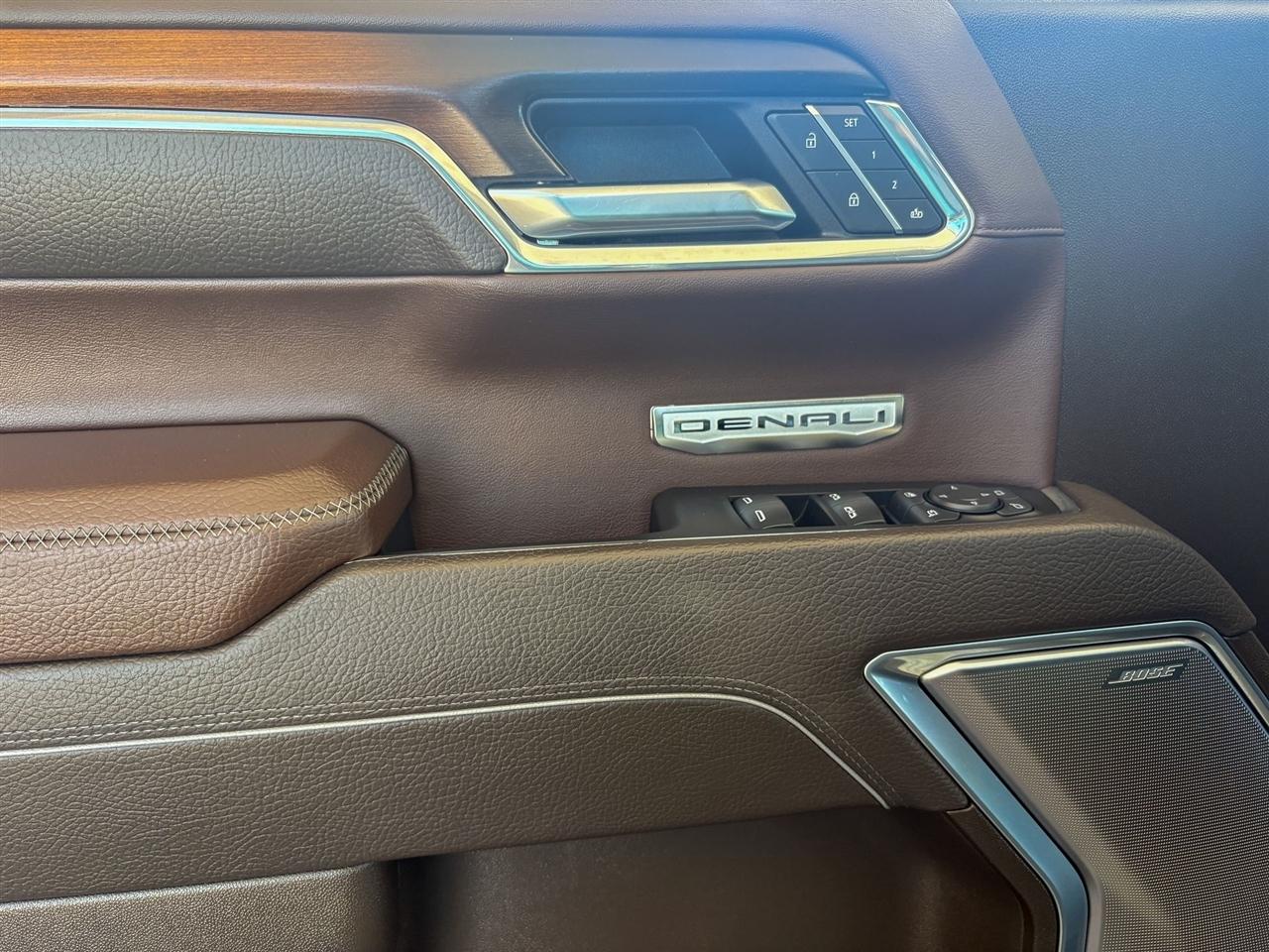 GMC Sierra 1500 Denali Crew Cab 4WD 2025