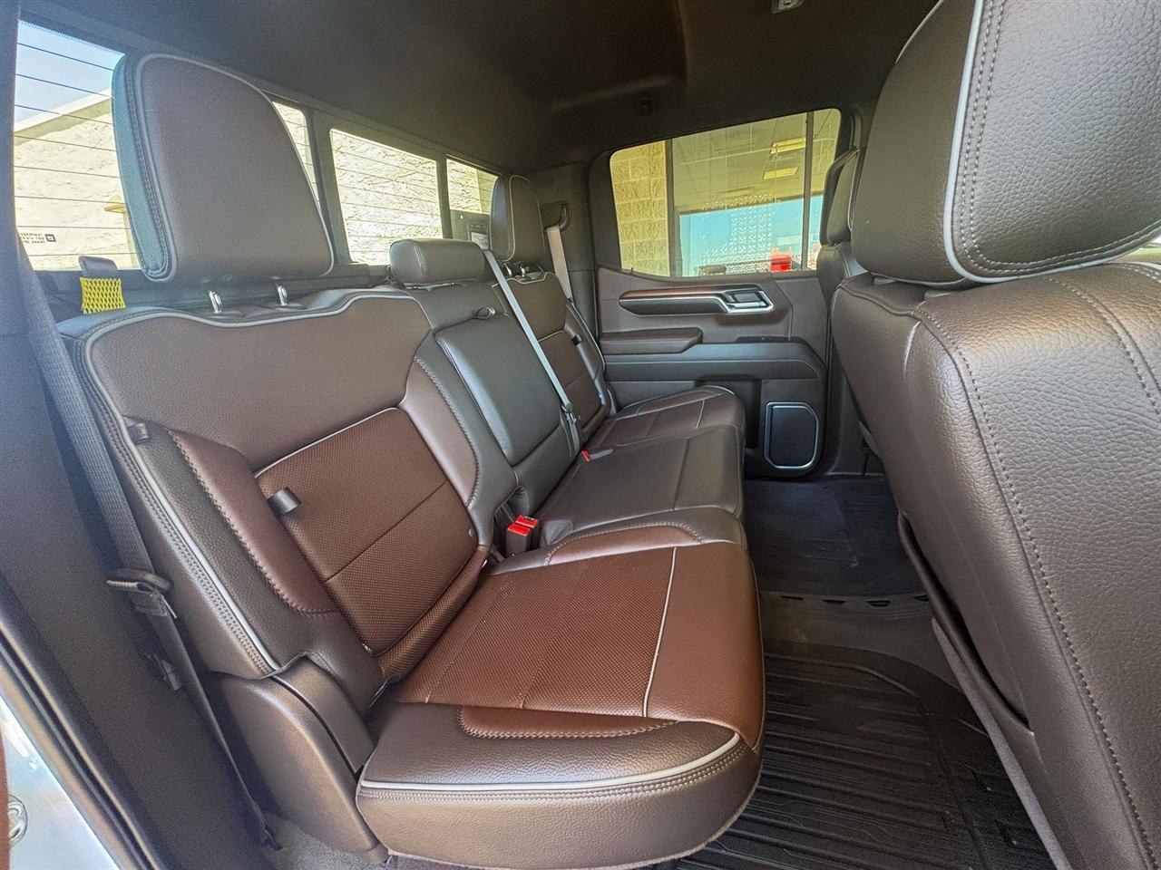 GMC Sierra 1500 Denali Crew Cab 4WD 2025