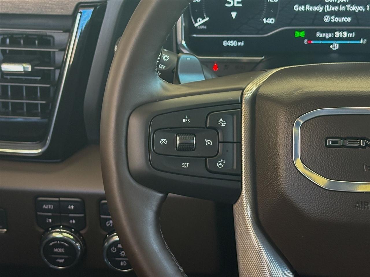 GMC Sierra 1500 Denali Crew Cab 4WD 2025
