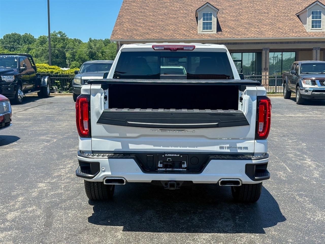 GMC Sierra 1500 Denali Crew Cab 4WD 2025