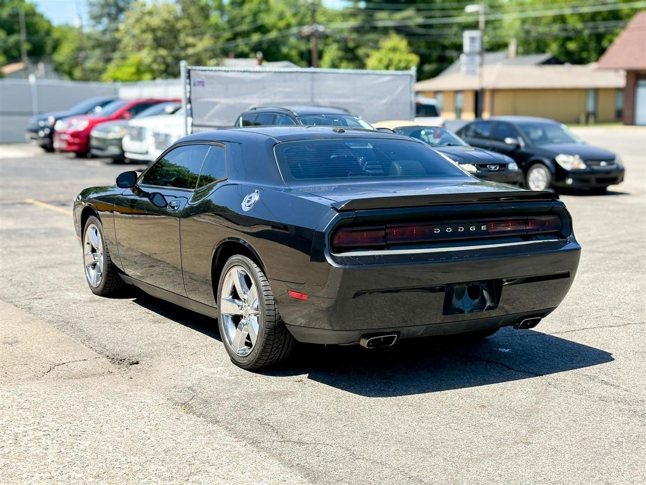 Dodge Challenger  2010