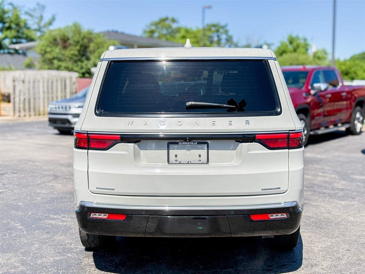 Jeep Wagoneer  2022