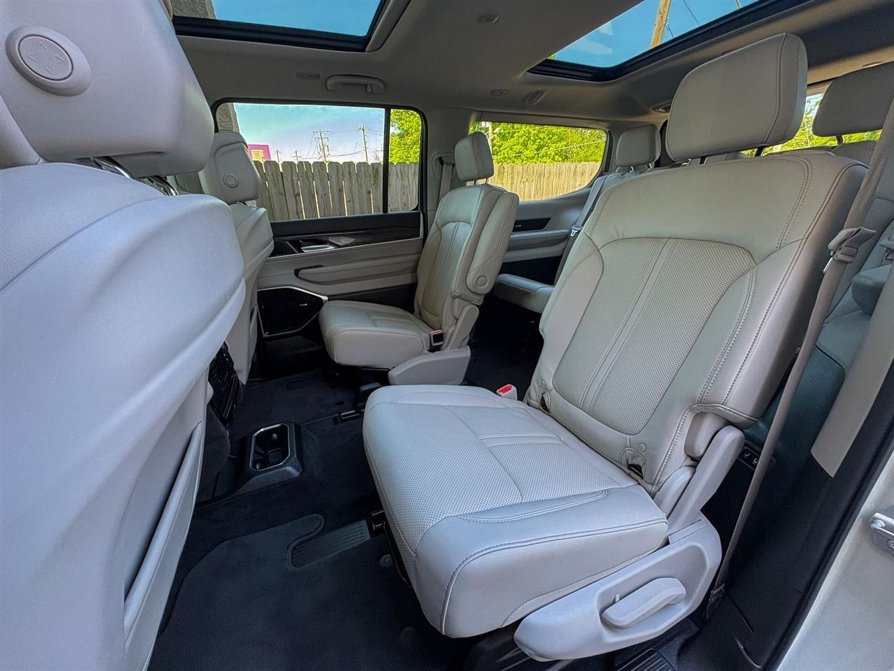 Jeep Wagoneer  2022