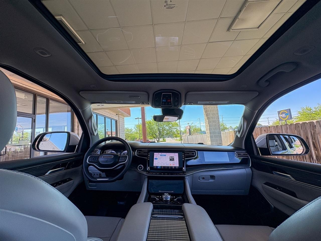 Jeep Wagoneer  2022