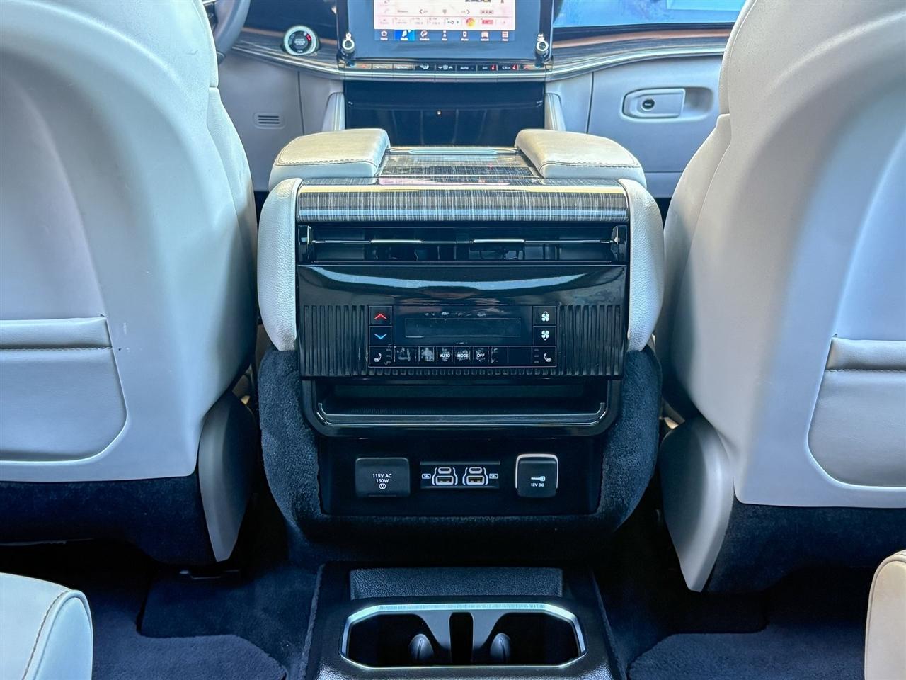 Jeep Wagoneer  2022