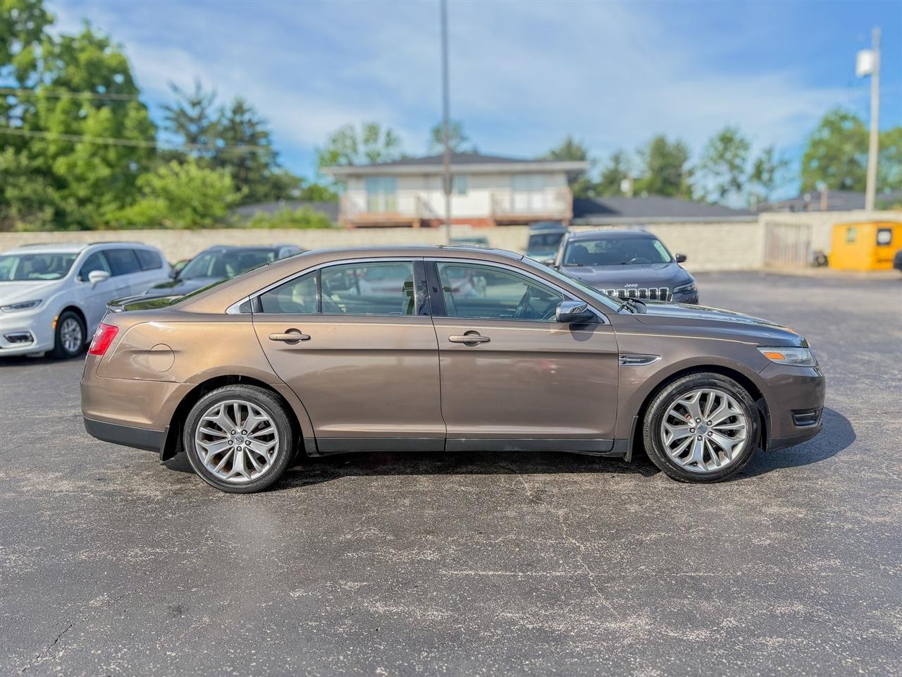 Ford Taurus Limited 2015