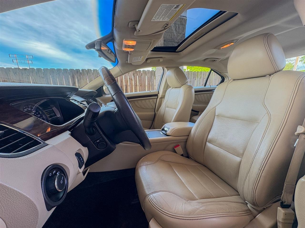 Ford Taurus Limited 2015