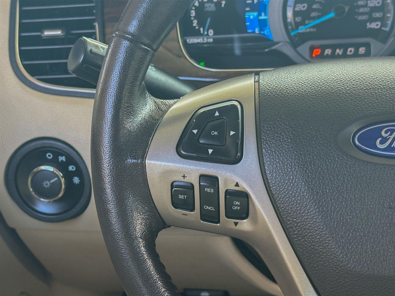Ford Taurus Limited 2015