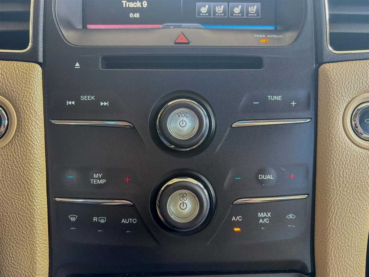Ford Taurus Limited 2015