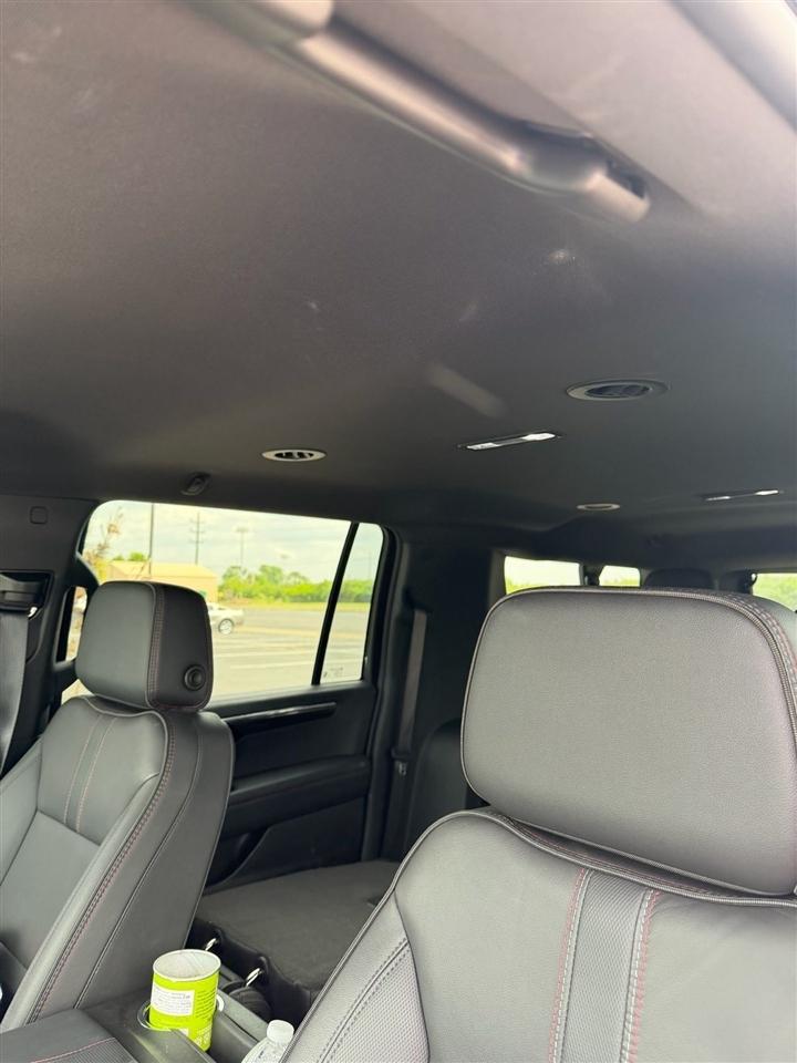 Chevrolet Suburban  2025