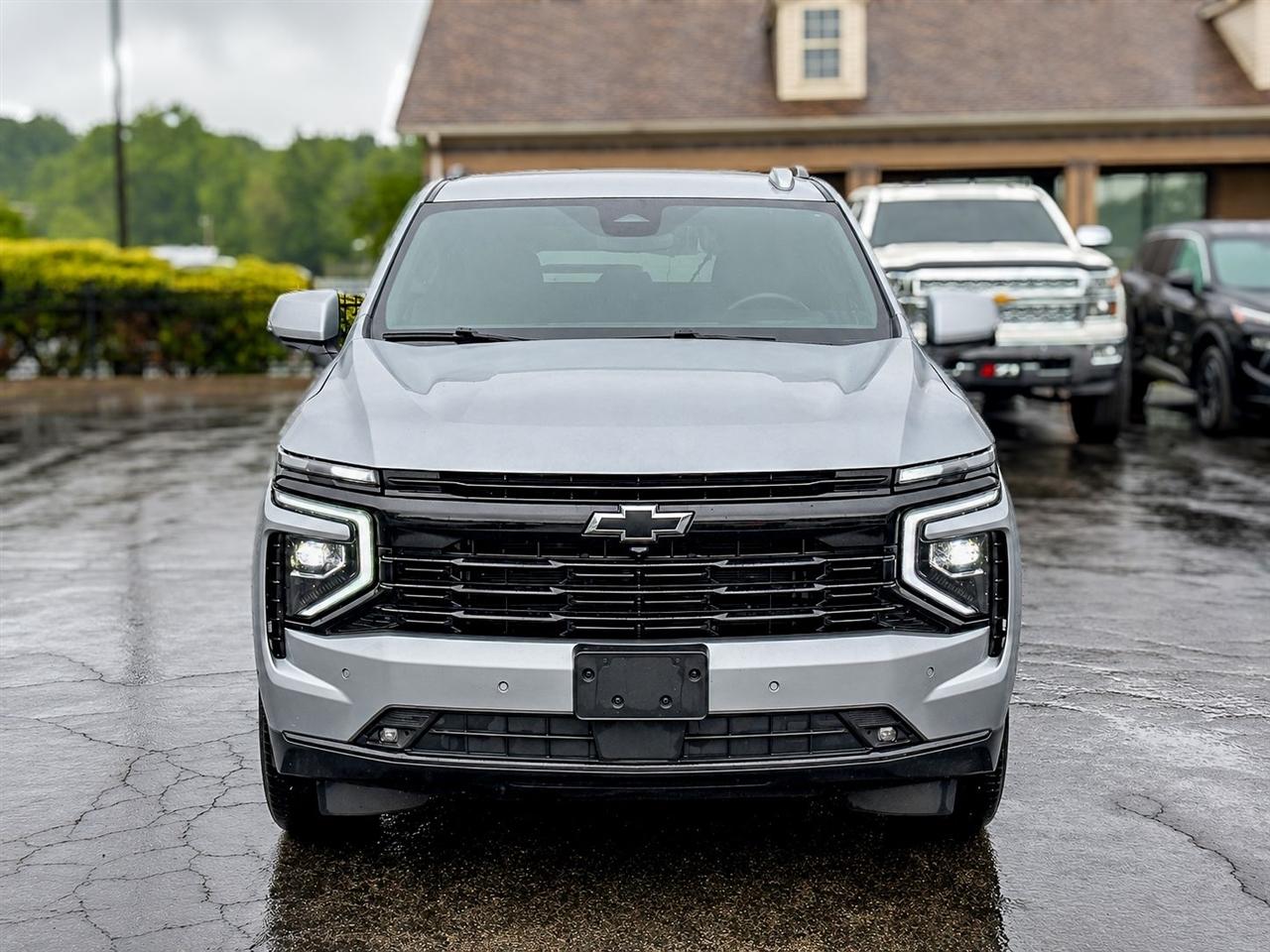 Chevrolet Suburban  2025