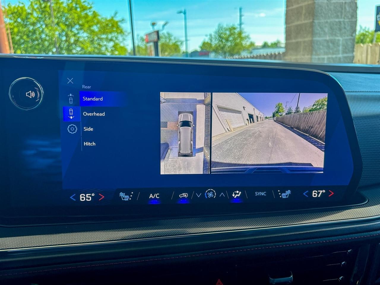 Chevrolet Suburban  2025