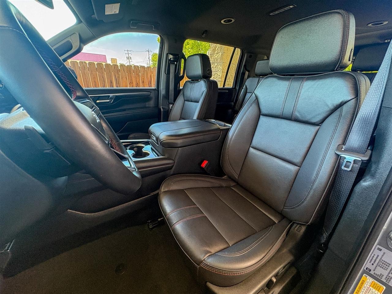 Chevrolet Suburban  2025