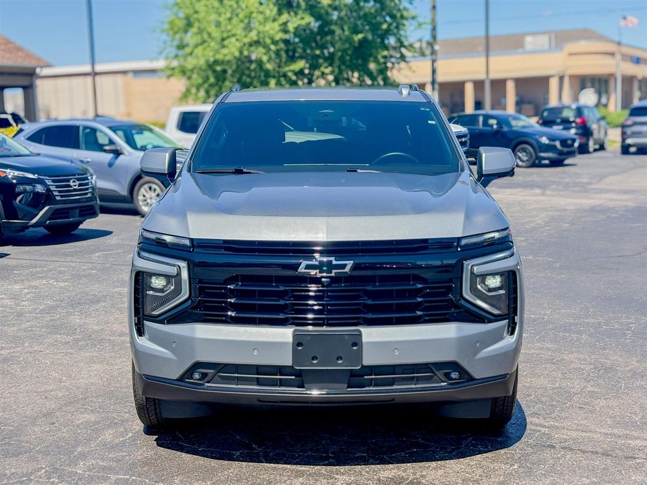 Chevrolet Suburban  2025