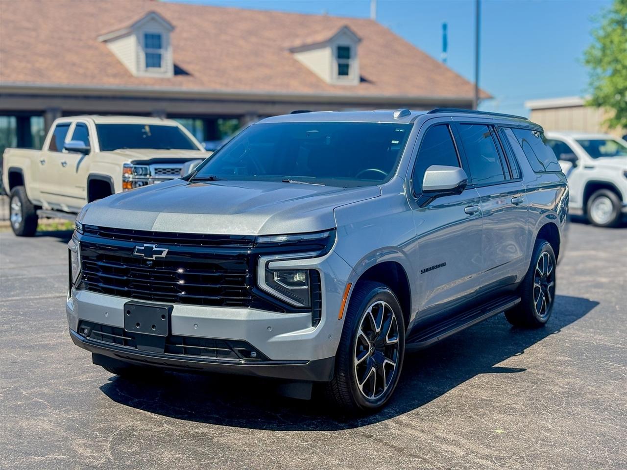 Chevrolet Suburban  2025