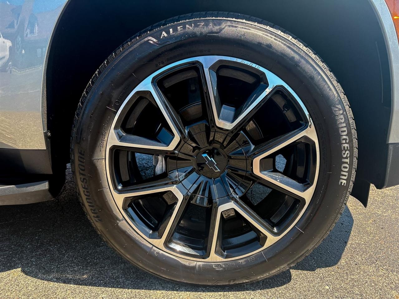 Chevrolet Suburban  2025