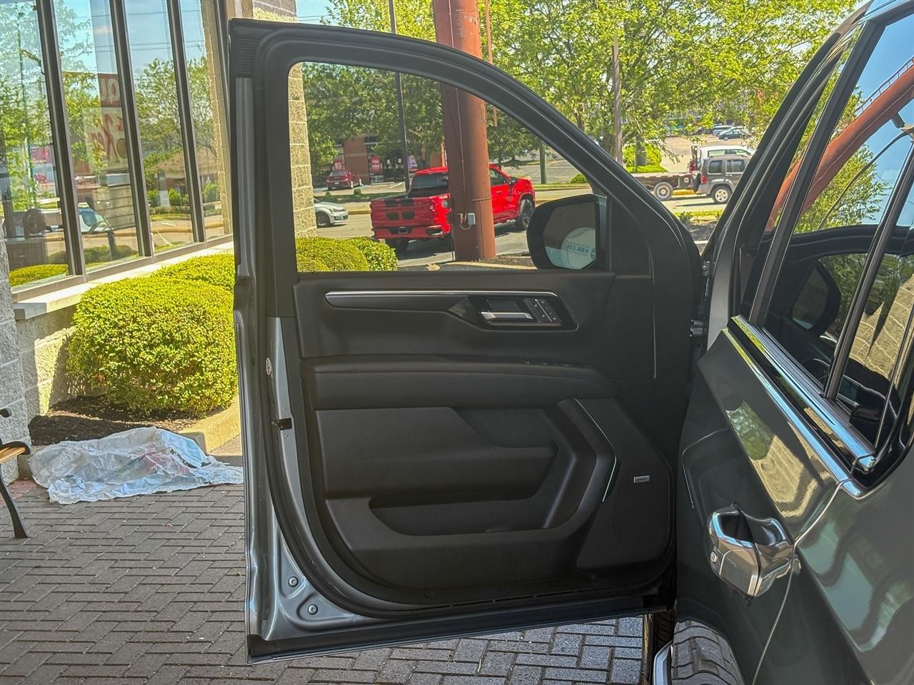 Chevrolet Suburban  2025