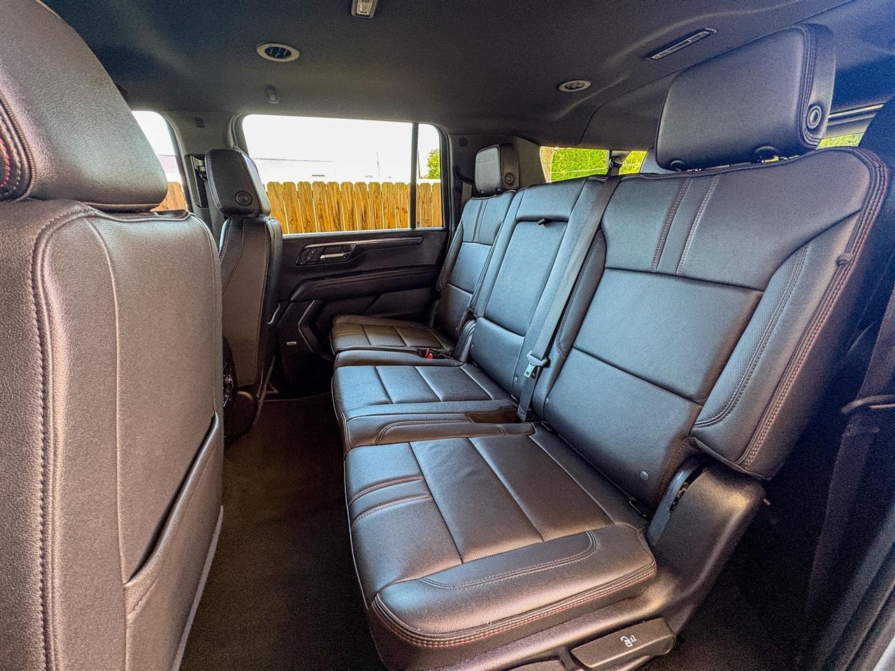 Chevrolet Suburban  2025