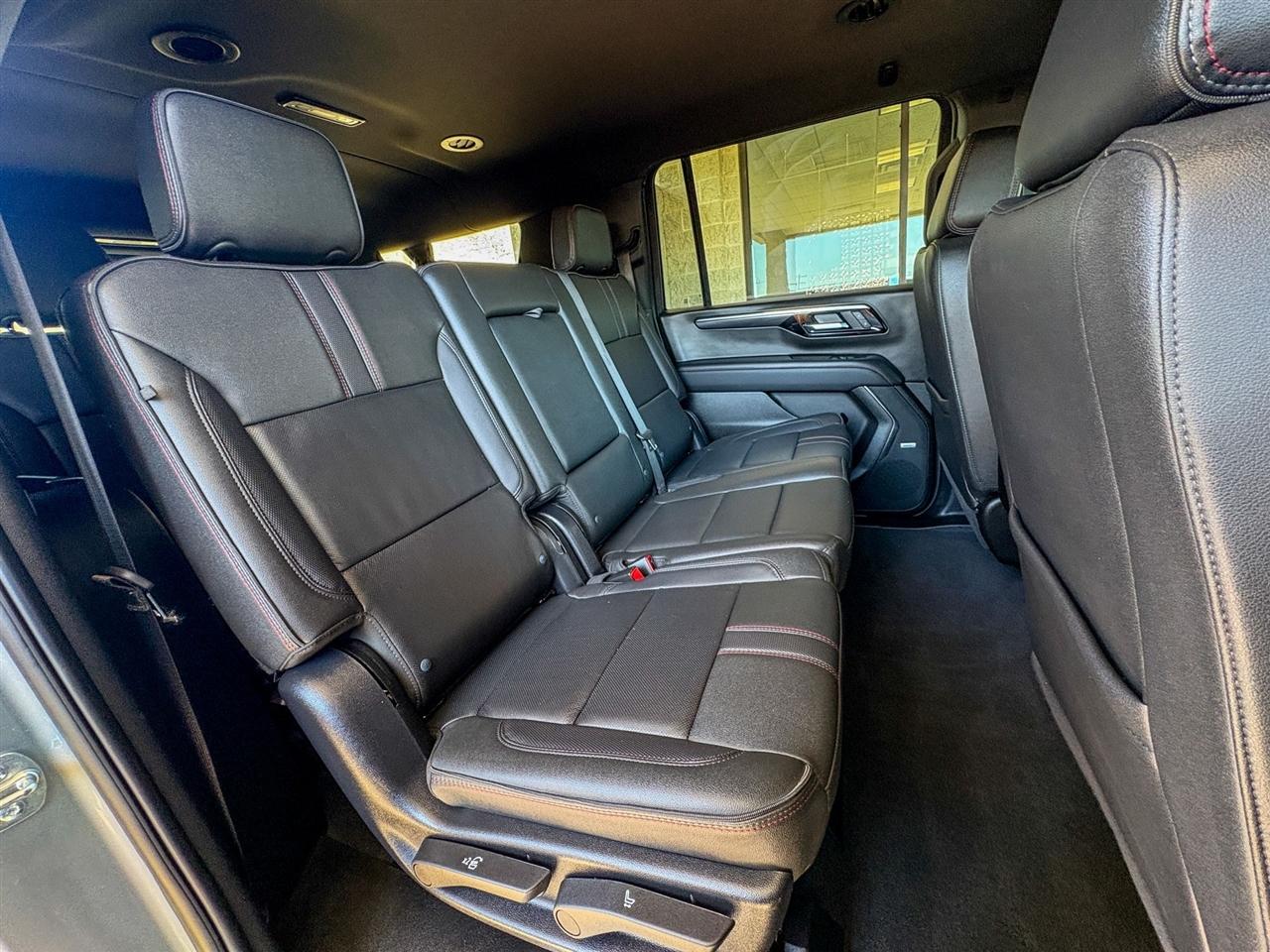 Chevrolet Suburban  2025